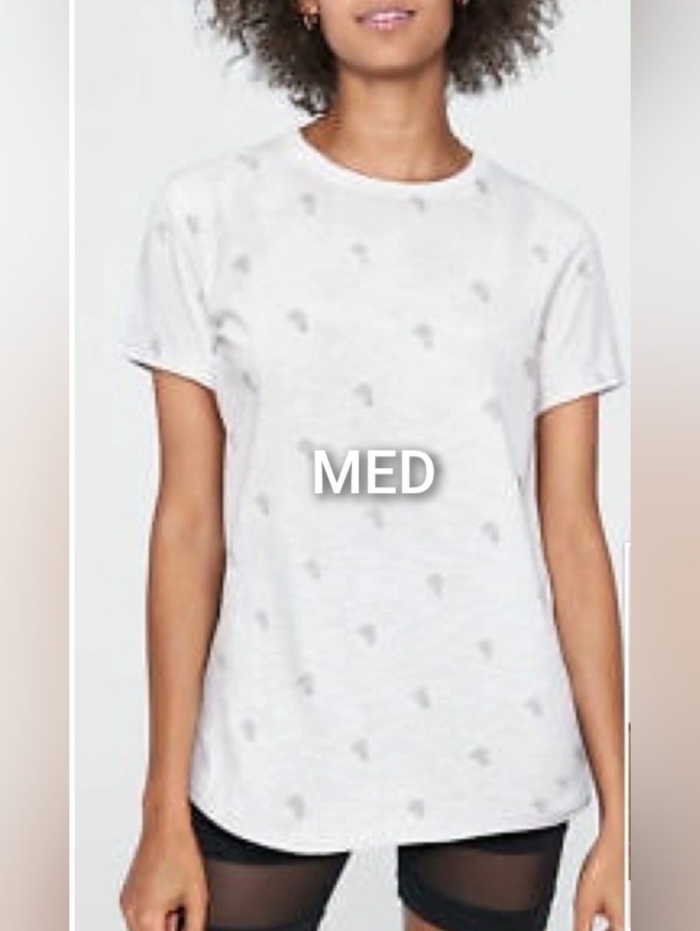 SZ MED VS PINK EVERDAY CLASSIC LOGO TEE.